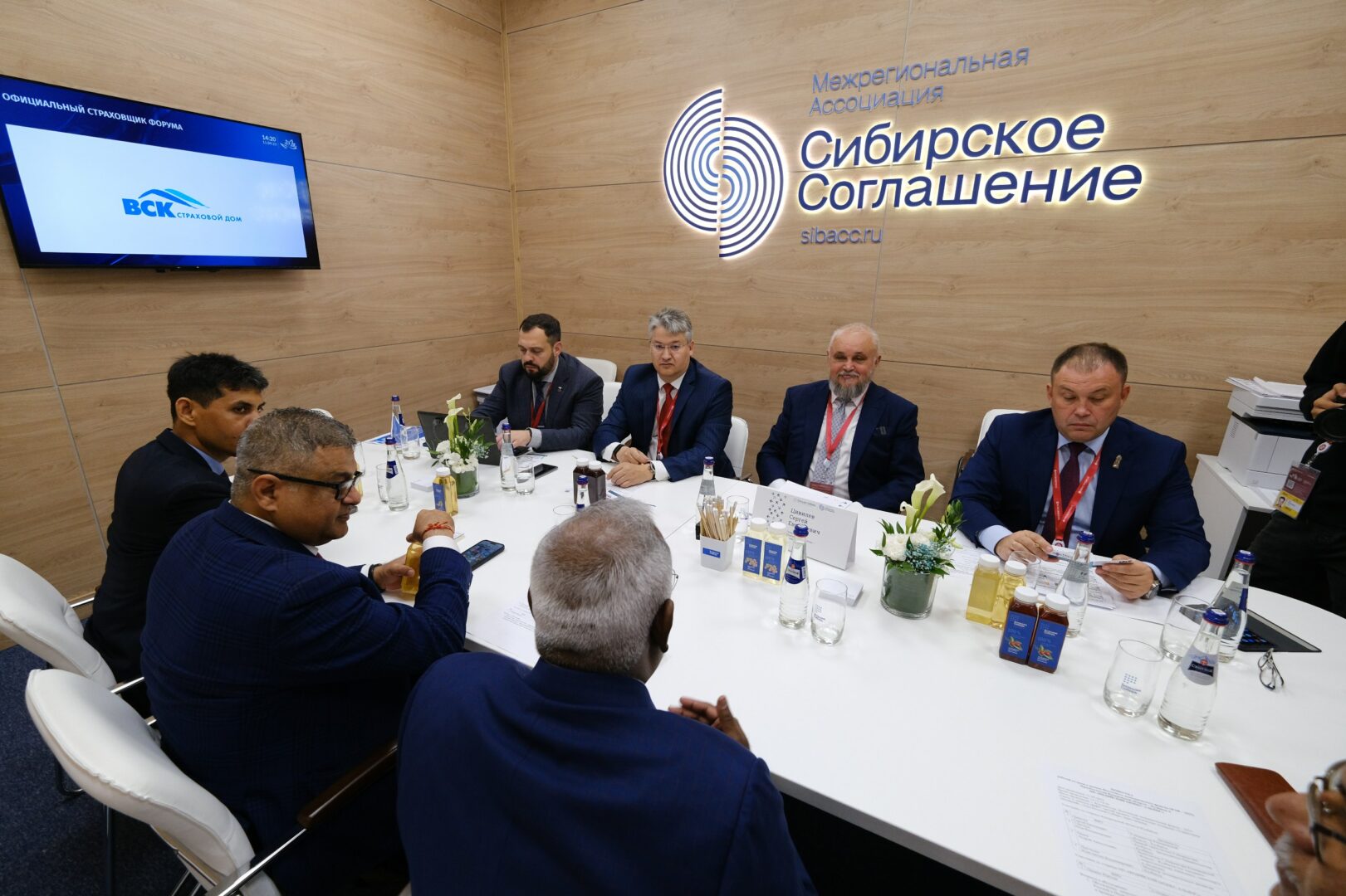 Делегация Кузбасса на ВЭФ работает над привлечением новых инвесторов
