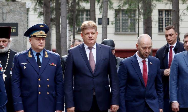 Анатолий Серышев поздравил зенитчиков с профессиональным праздником