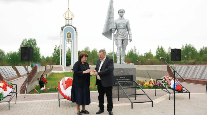 Землю из Новгородской области, где воевали кузбассовцы, привезли в Кемерово