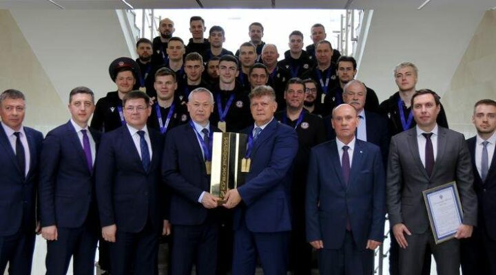 Полномочный представитель президента поздравил волейбольный клуб «Локомотив» с победой в Кубке России