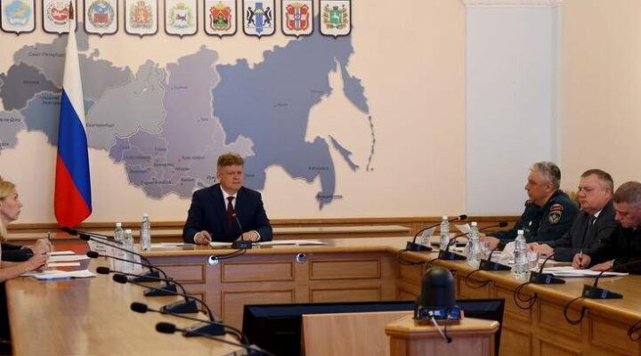 Анатолий Серышев провёл совещание по вопросам подготовки к летней оздоровительной кампании