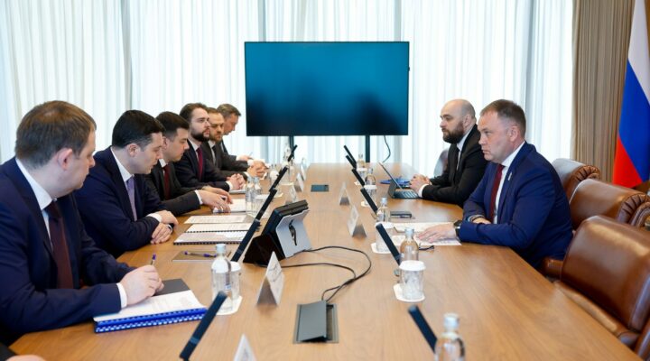 Илья Середюк пригласил министра промышленности и торговли РФ в Кузбасс