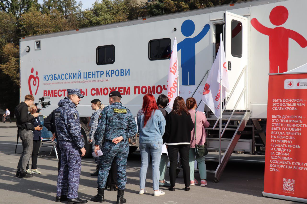 Спасти жизни онкобольных: кузбассовцам предлагают стать донорами костного мозга