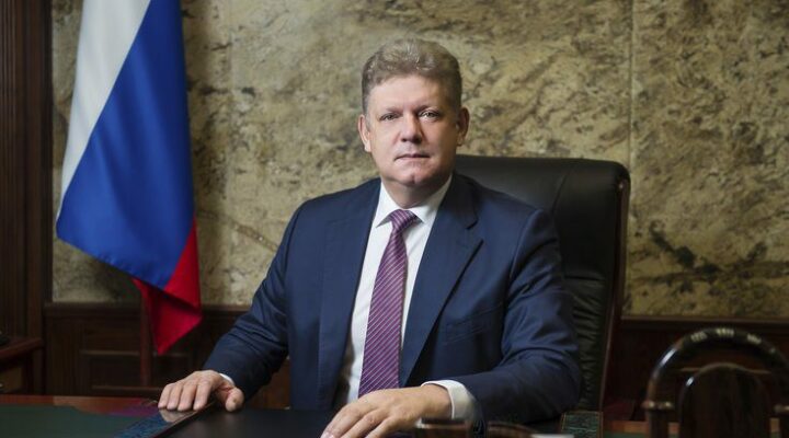 Полпред Анатолий Серышев поздравил сибиряков с Днем Победы