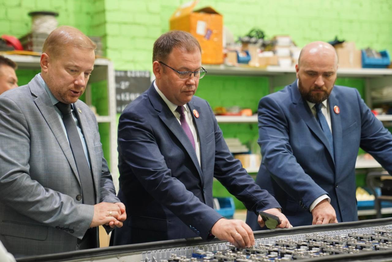 Илья Середюк посетил завод «Белкоммунмаш» в Республике Беларусь