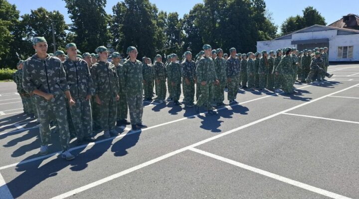 В Кузбассе проходит военно-патриотическая смена «Время юных героев»