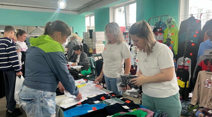 В Кузбассе нуждающимся многодетным семьям помогут подготовить школьников к учебе