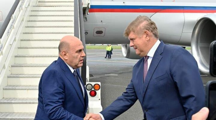 Анатолий Серышев сопровождает Михаила Мишустина в рабочей поездке в Омск