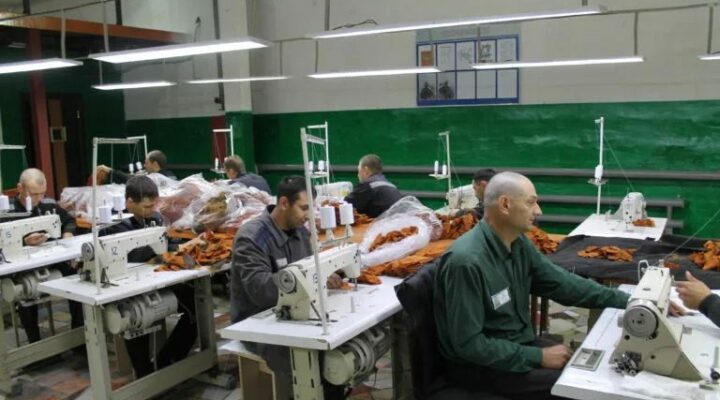Кузбасские колонии изготовят для муниципалитетов продукцию на 105,6 млн рублей