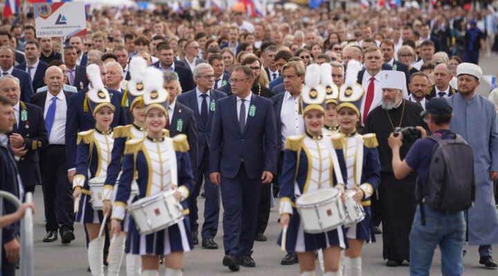 Илья Середюк поздравил горняков Северо-Кузбасской агломерации с Днем шахтера