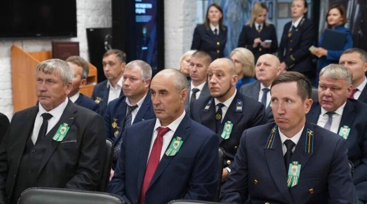 Губернатор Кузбасса вручил награды работникам СУЭК-Кузбасс