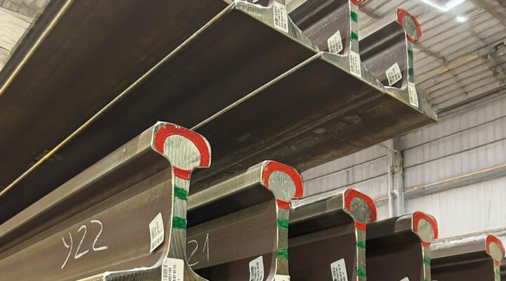 Новую магистраль Москва-Санкт-Петербург будут строить из кузбасских рельсов