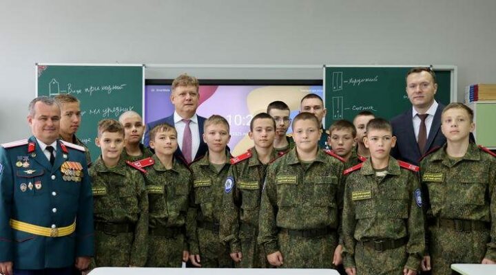 Анатолий Серышев посетил «Казачий кадетский корпус» в Бердске