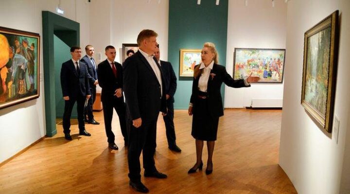 Анатолий Серышев посетил уникальную выставку «Валентин Серов. К 160-летию со дня рождения» в Новосибирске