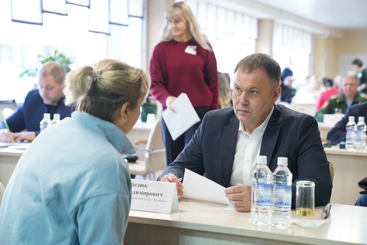 Илья Середюк провел личный прием участников СВО и их родных Илья Середюк провел личный прием участников СВО и их родных