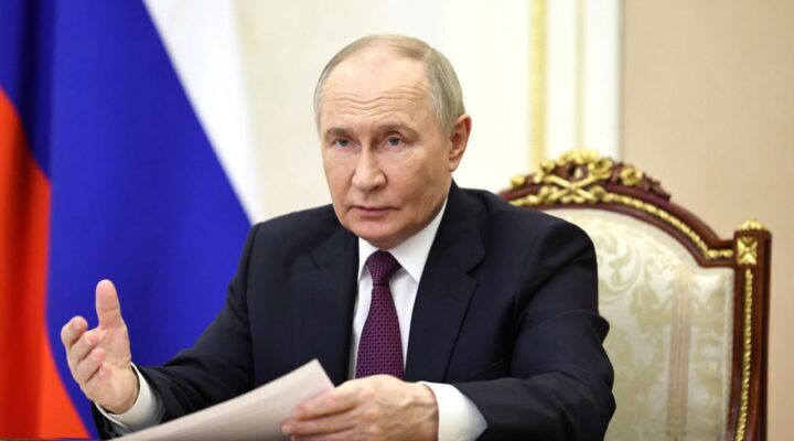 Илья Середюк поздравил президента России Владимира Путина с днем рождения