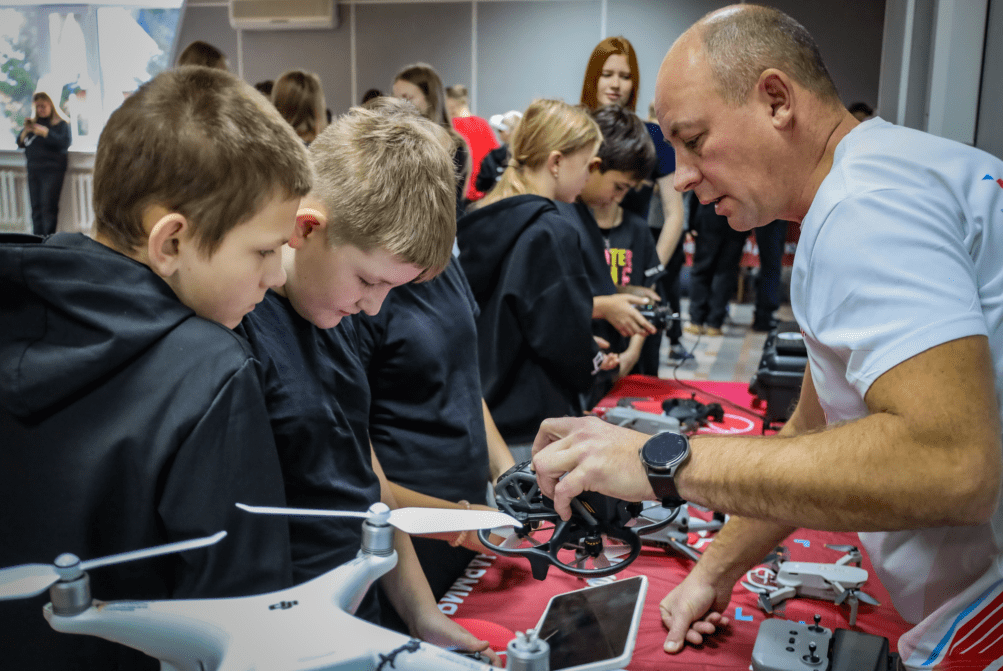 В Кузбассе стартовала профильная смена для юных техников В Кузбассе стартовала профильная смена для юных техников