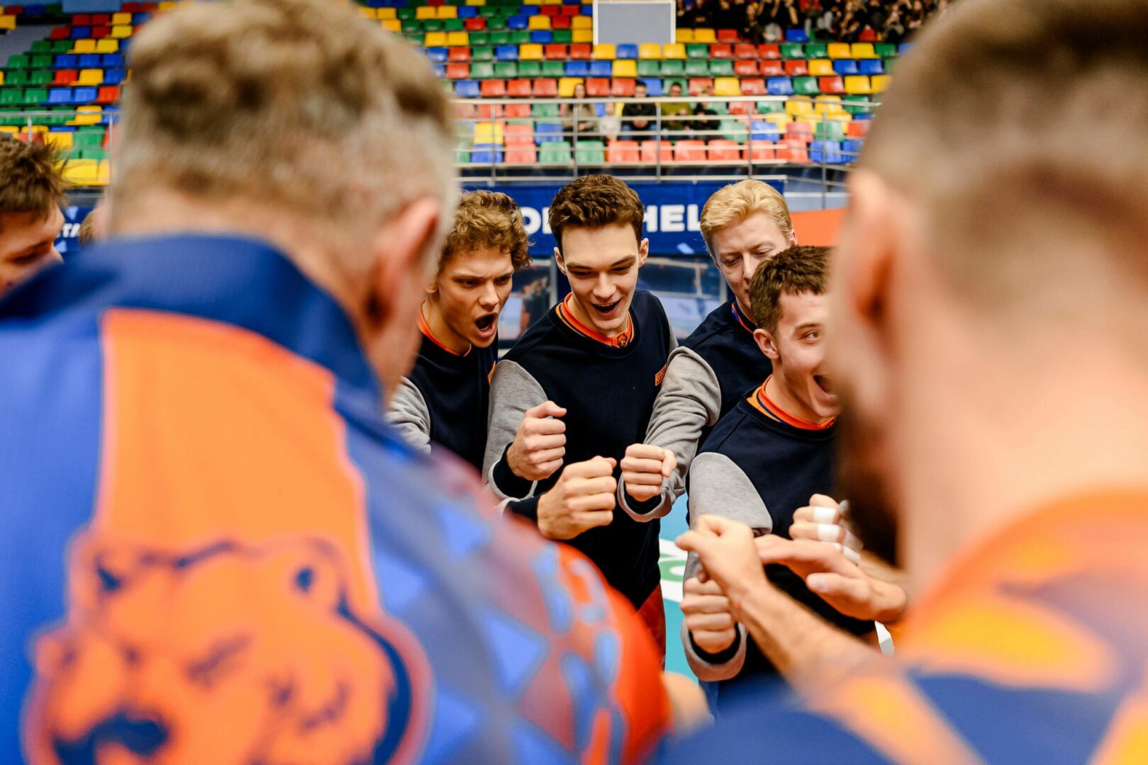 Волейбольный «Кузбасс» встретится на домашней площадке с «Новой»